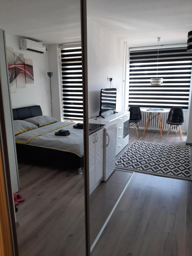 White City 1 Apartment เบลเกรด ภายนอก รูปภาพ